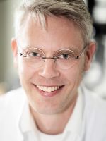 Portraitfoto von Dr Jan Verbeck
