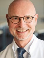 Portraitfoto von Prof. Dr. med. Werner Bader Portraitfoto von Prof. Dr. med. Werner Bader